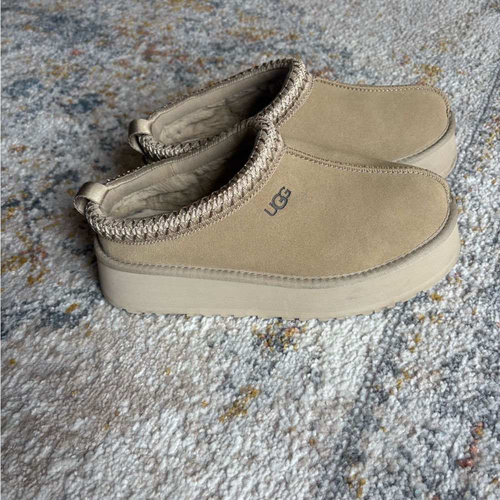 UGG Tazz platform mustard seed